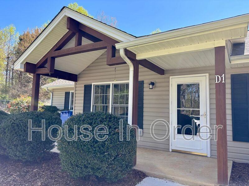 41 Atkins St #D1 - Photo 2 of 15