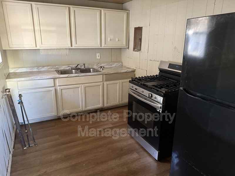 3348 34th St N - Photo 4 of 16