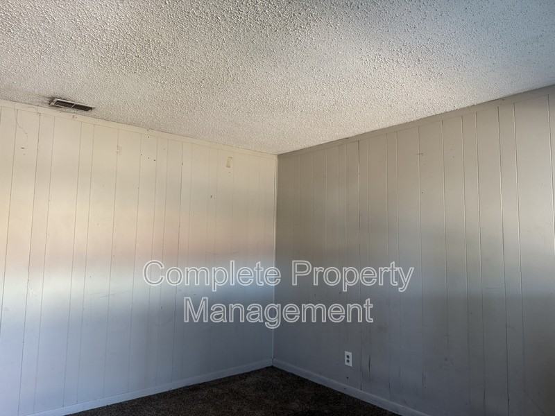 3348 34th St N - Photo 6 of 16