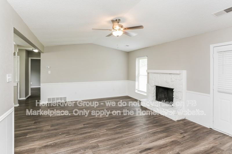 2366 Champaign St - Photo 2 of 19