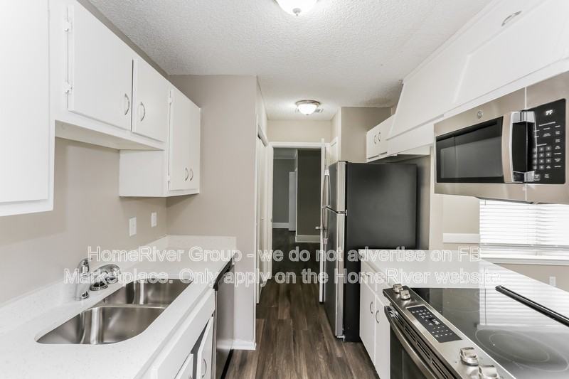 2366 Champaign St - Photo 5 of 19