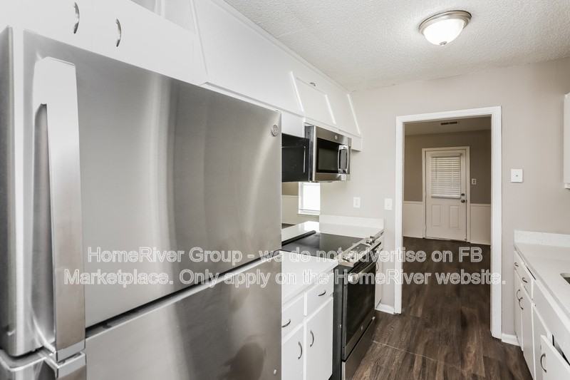 2366 Champaign St - Photo 6 of 19