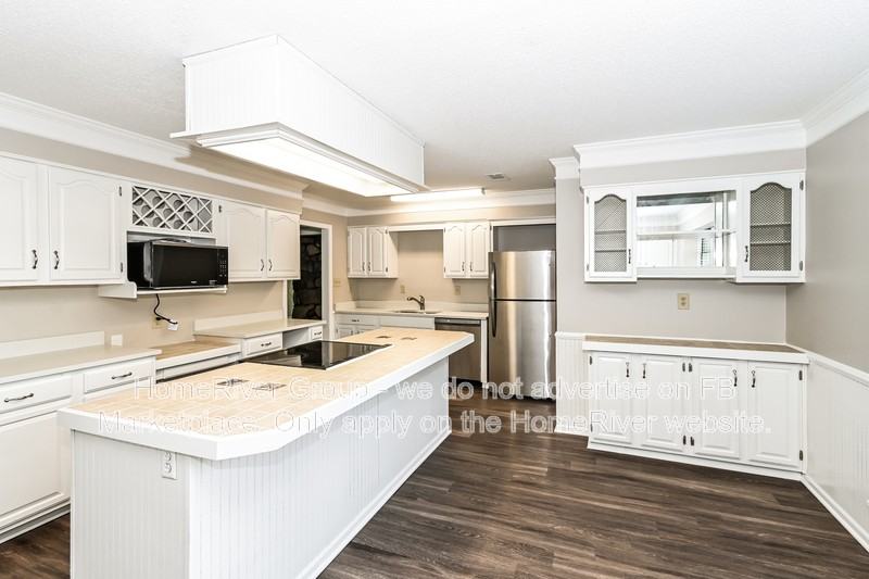 9693 Pine Point Dr - Photo 5 of 18