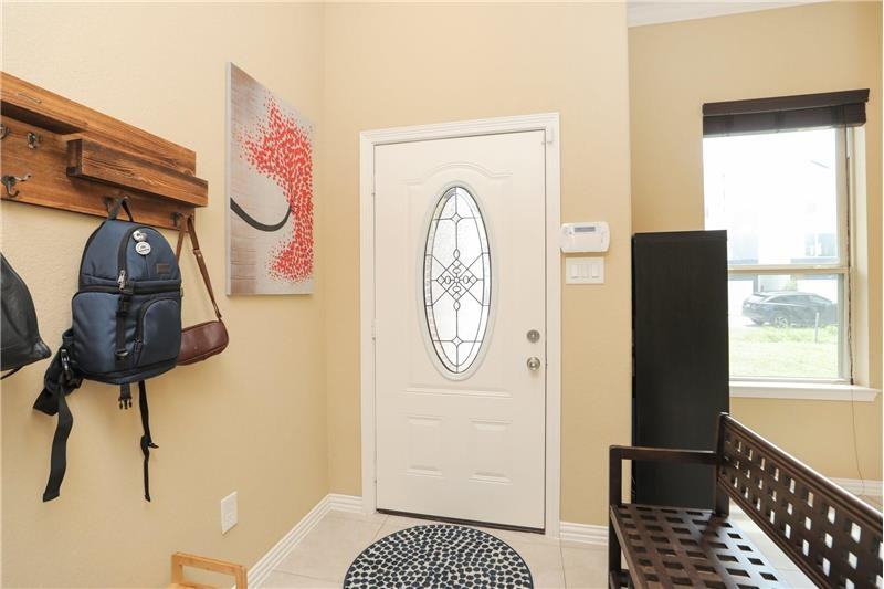 6615 Goldspier St - Photo 4 of 37