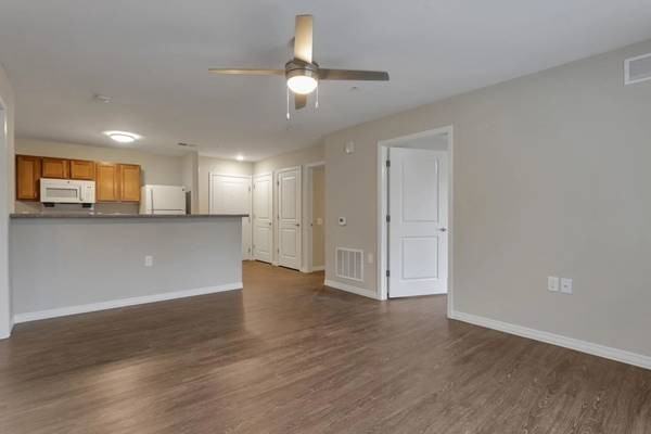 211 West St #8 - Photo 5 of 5