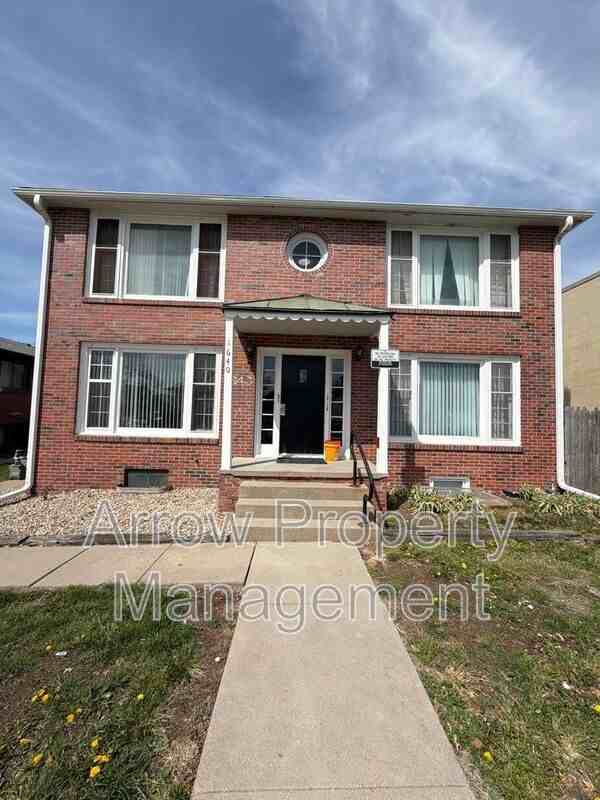 1640 Washington St #1 - Photo 6 of 6