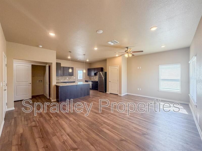 1065 Hibiscus Unit B - Photo 2 of 20