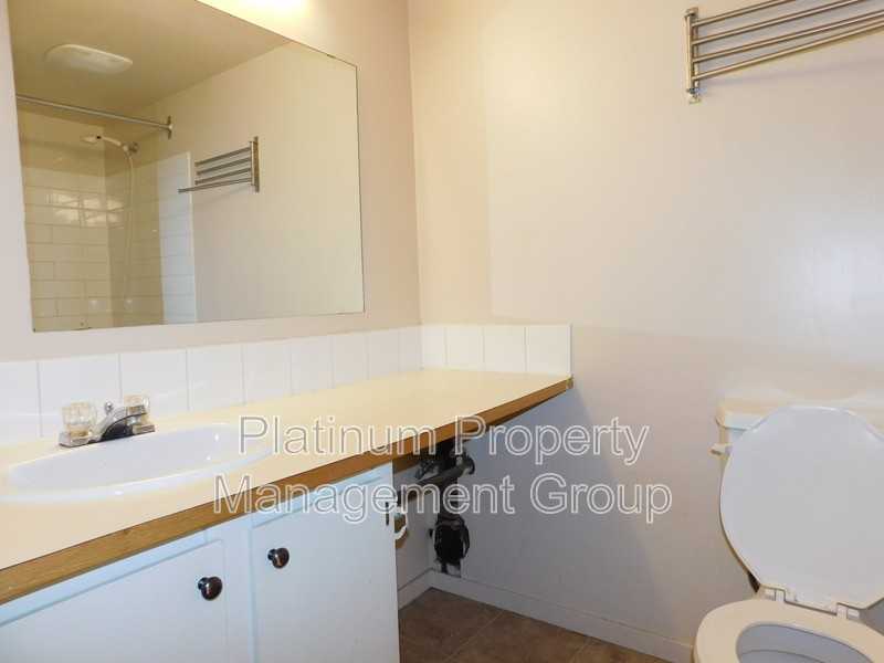 322 6 Ave Ne #41 - Photo 6 of 9