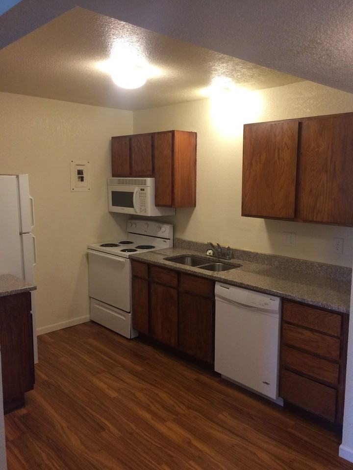 Bluejay Apartments - Photo 5 of 7