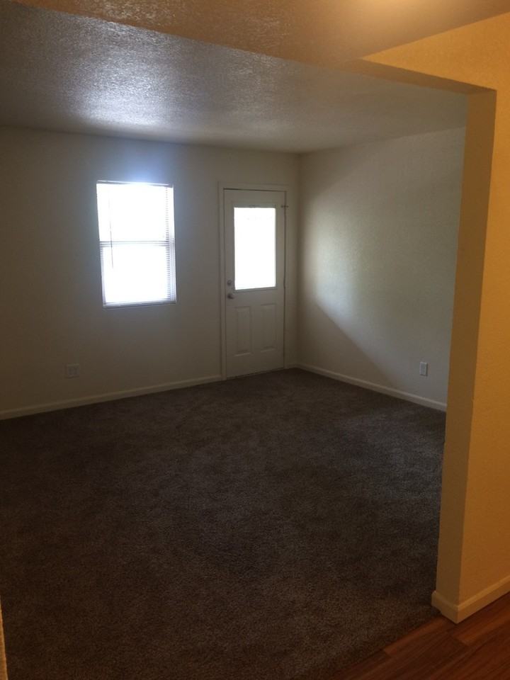 Bluejay Apartments - Photo 6 of 7