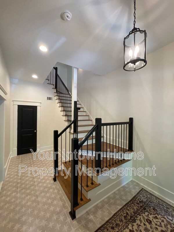 1867 Gordon Mnr Ne - Photo 4 of 37