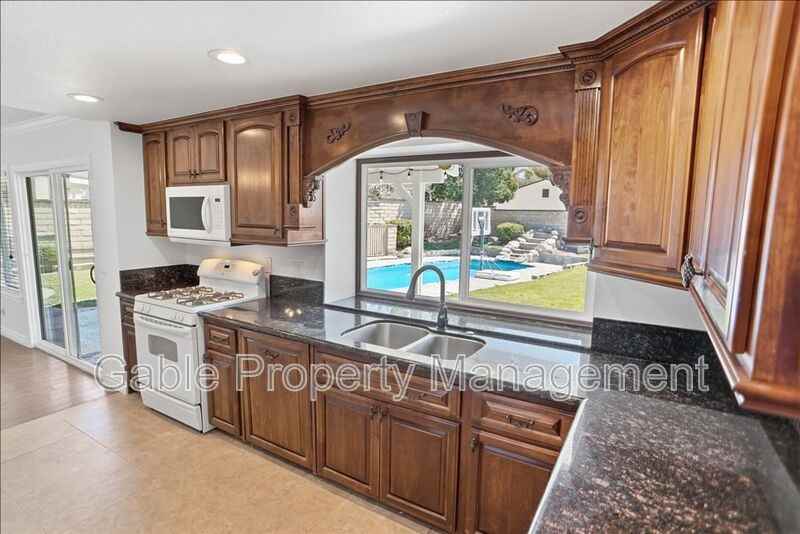 28012 Florence Ln - Photo 6 of 23