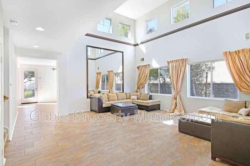 29541 Big Bend Pl - Photo 3 of 24