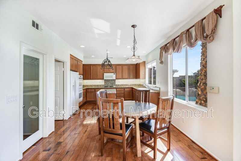 29541 Big Bend Pl - Photo 5 of 24