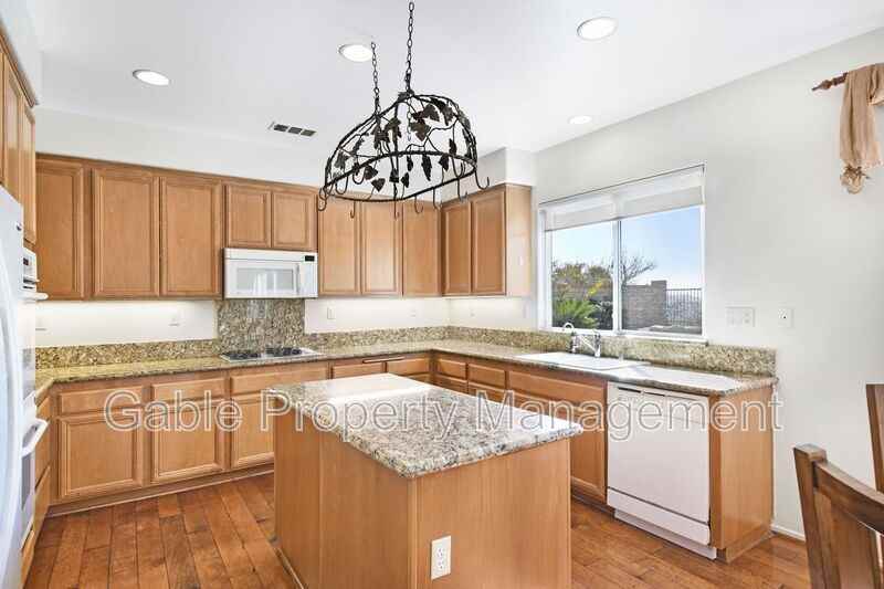 29541 Big Bend Pl - Photo 6 of 24