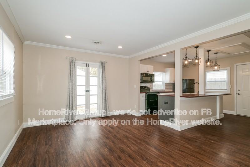 4373 Loughborough Ave - Photo 4 of 18