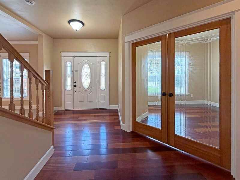 520 Honeysuckle Ln - Photo 6 of 35