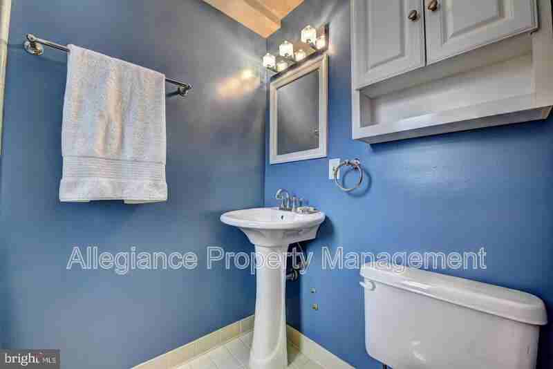 2015 Key Blvd #12604 - Photo 6 of 18