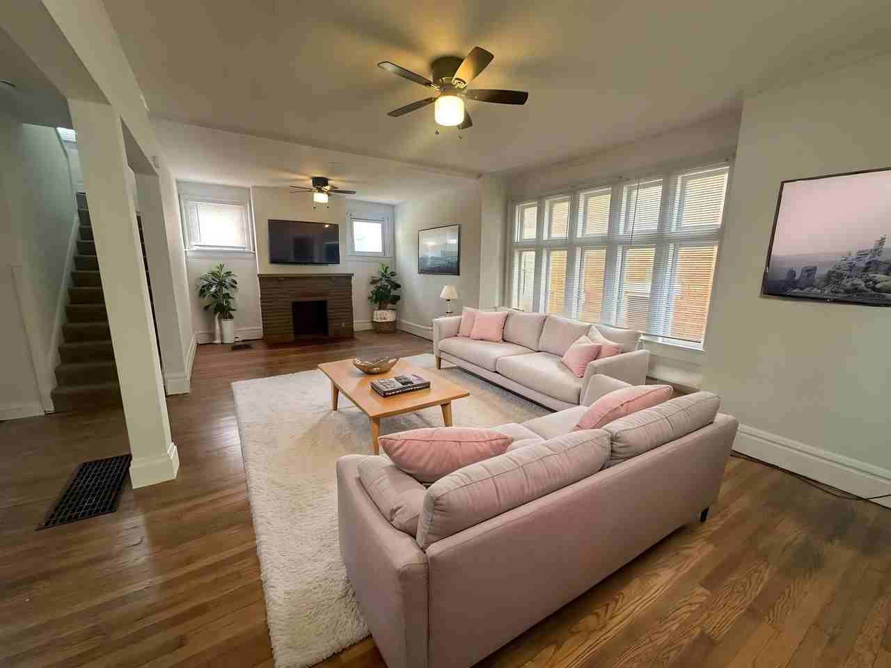 357 E 15th Ave - Photo 5 of 28