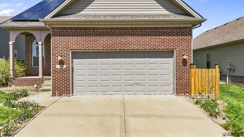 111 High Hope Ln - Photo 2 of 50