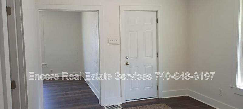 97 Allen St - Photo 3 of 25