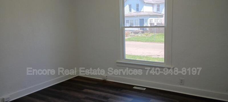 97 Allen St - Photo 5 of 25