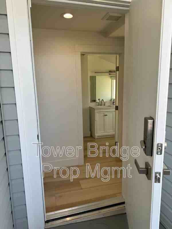 3897 7th Ave - Photo 4 of 34