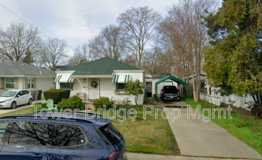 1040 58th St - Photo 1 of 1