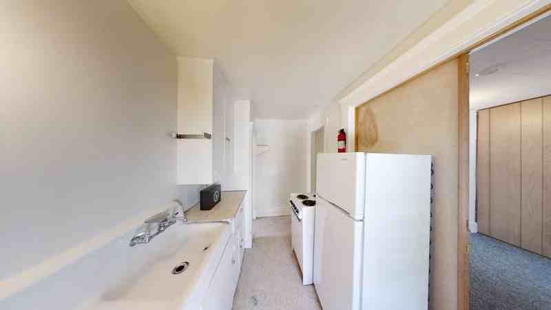 802 E Kingsley St #2 - Photo 4 of 33