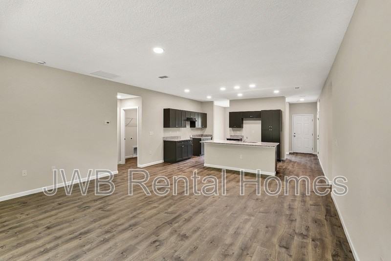 10514 Monaco Dr - Photo 6 of 26