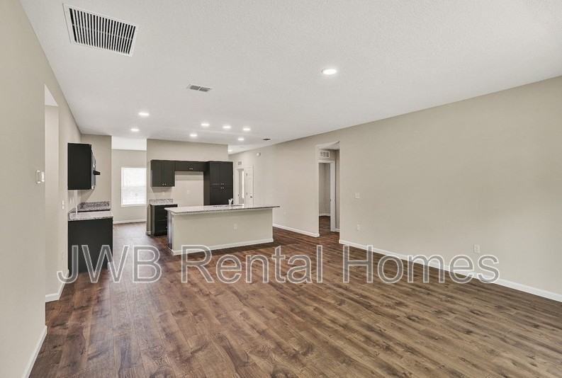 10514 Monaco Dr - Photo 7 of 26