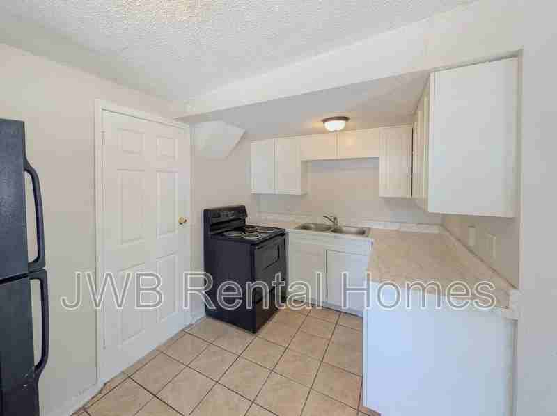 1490 W 33rd St - Photo 2 of 16