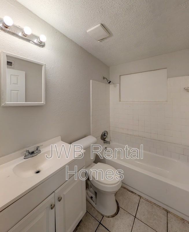 1490 W 33rd St - Photo 7 of 16