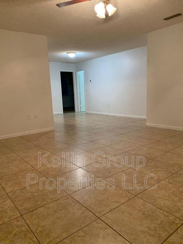 858 Fox Lake Dr #858 - Photo 5 of 20