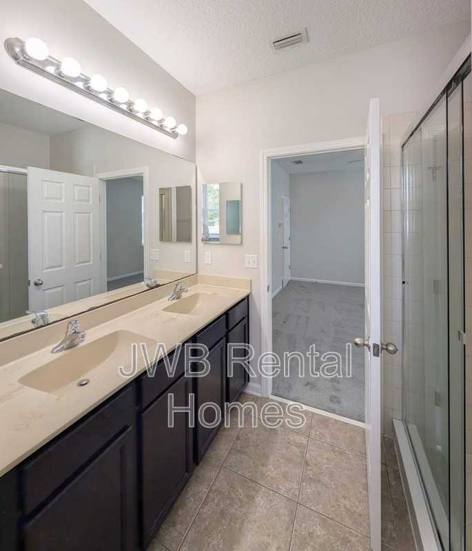 94 Carlson Ct - Photo 7 of 22