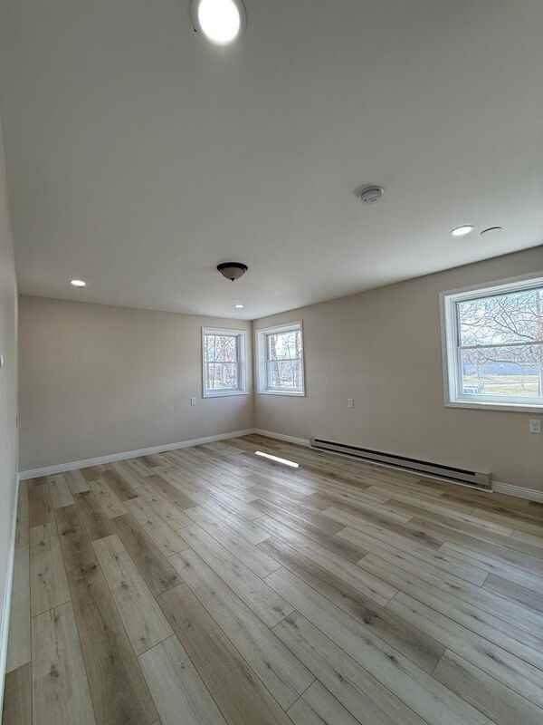 172 Stonewood Ave #3 - Photo 3 of 14
