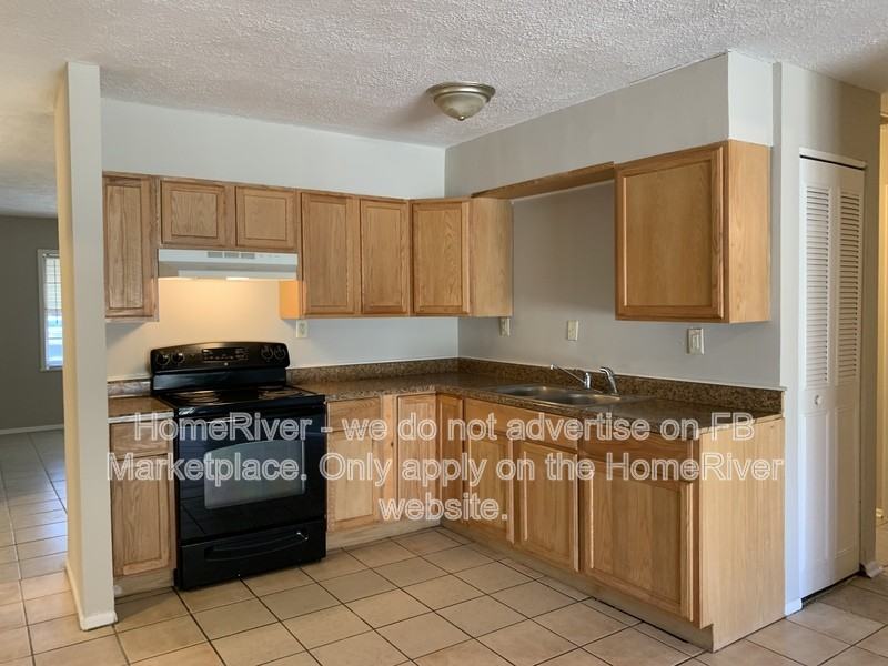 9926 Ellis Dr - Photo 4 of 34