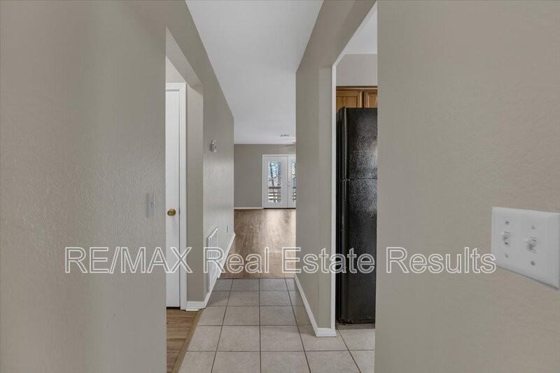 5 Yates Ln - Photo 3 of 29