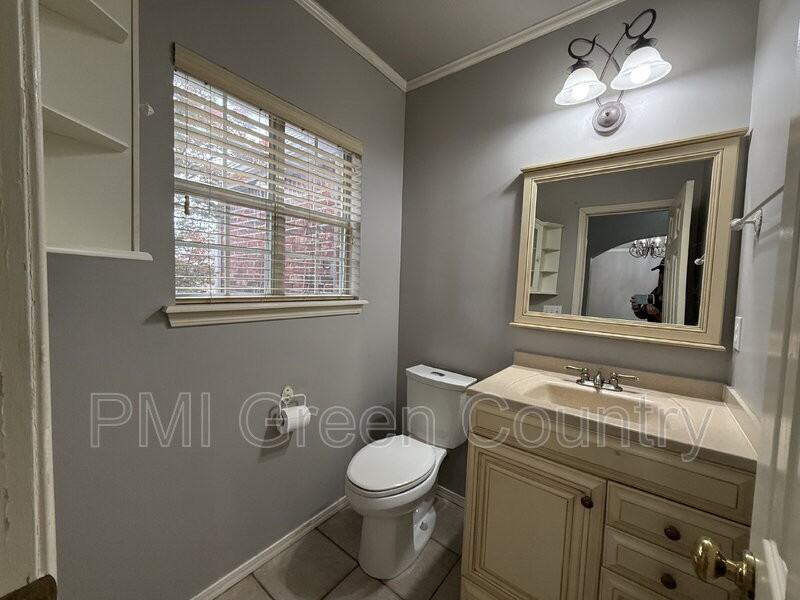 4419 W Detroit Pl - Photo 5 of 27