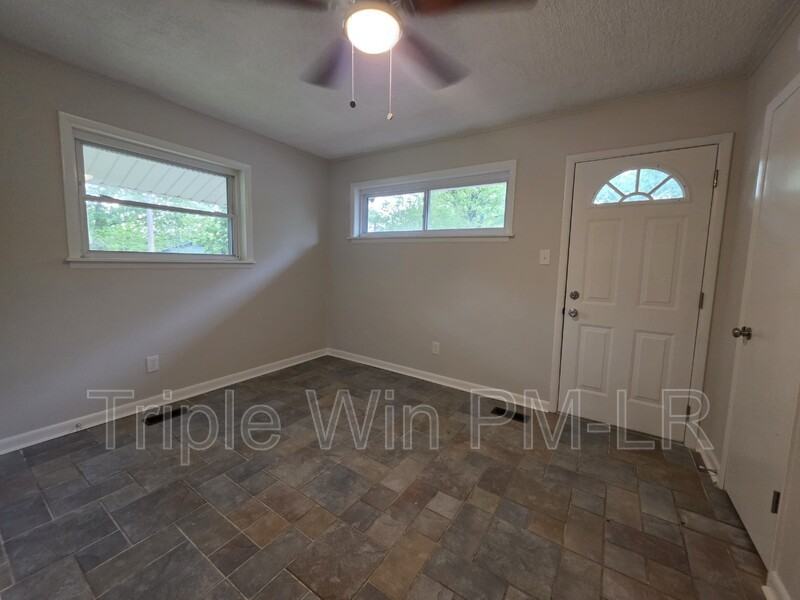 5425 Chauvin Dr - Photo 6 of 35