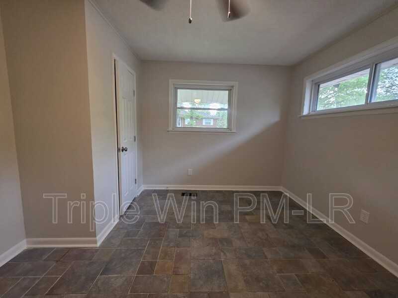 5425 Chauvin Dr - Photo 7 of 35