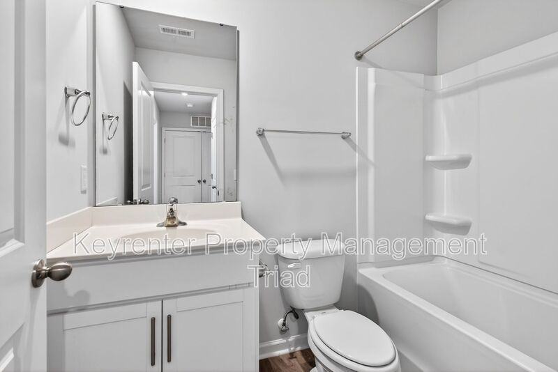 3705 Nathans Way - Photo 5 of 44