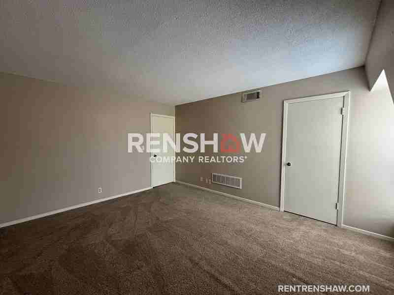 6620 Poplar Woods Cir S - Photo 4 of 14