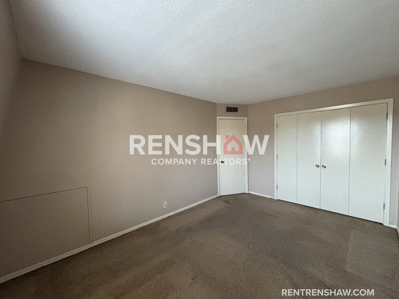 6620 Poplar Woods Cir S - Photo 6 of 14