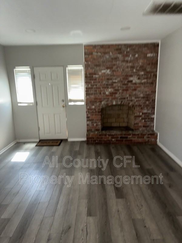 1801 3rd Ct Se #C - Photo 4 of 11