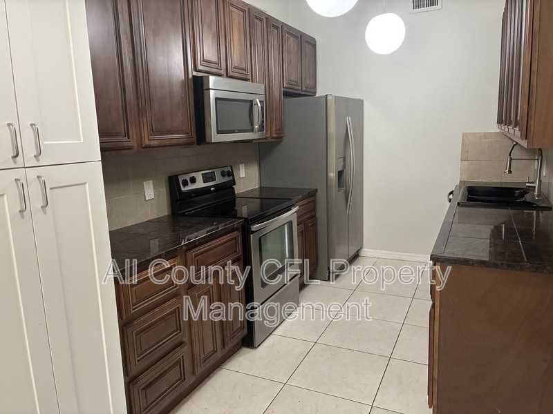 3050 Autumn Ct - Photo 5 of 29