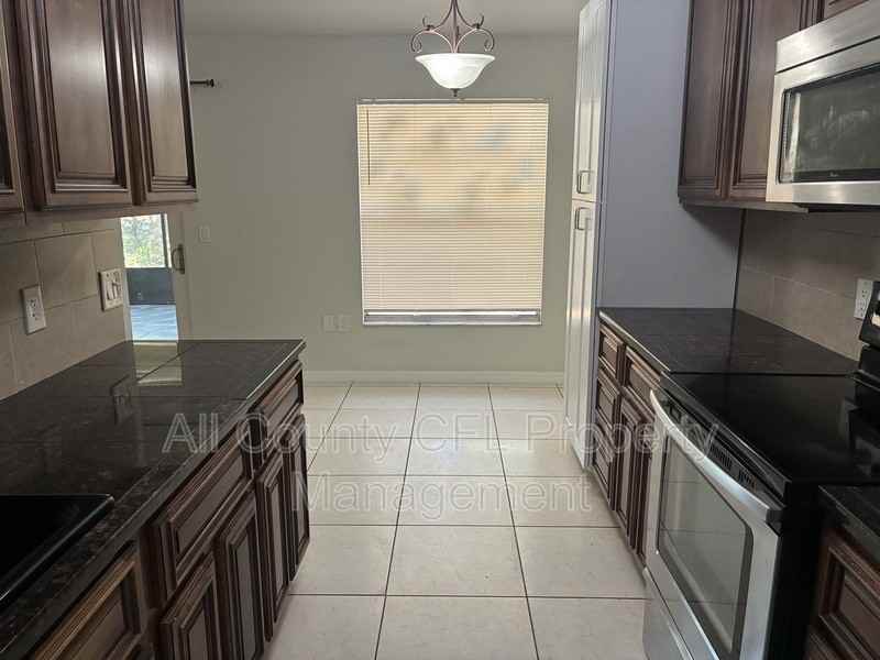 3050 Autumn Ct - Photo 6 of 29
