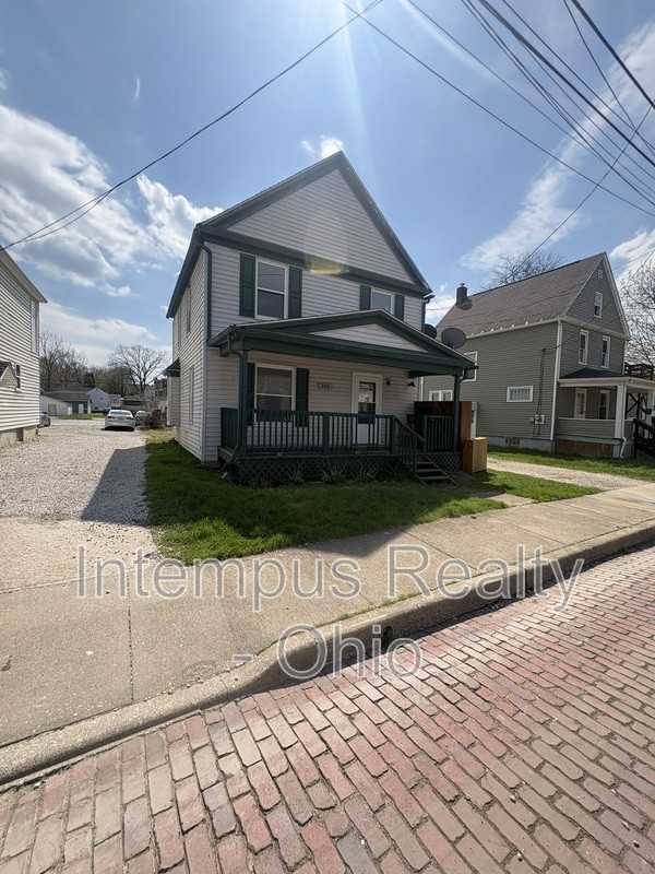 356 Rankin St - Photo 2 of 31