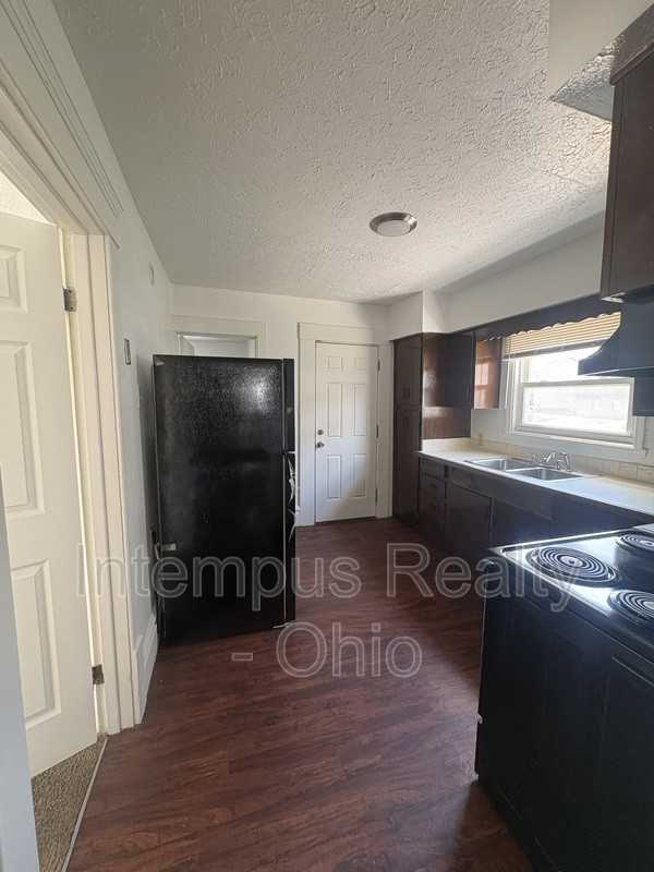 356 Rankin St - Photo 5 of 31