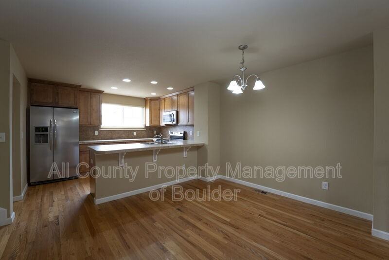 1667 Venice Ln - Photo 6 of 19